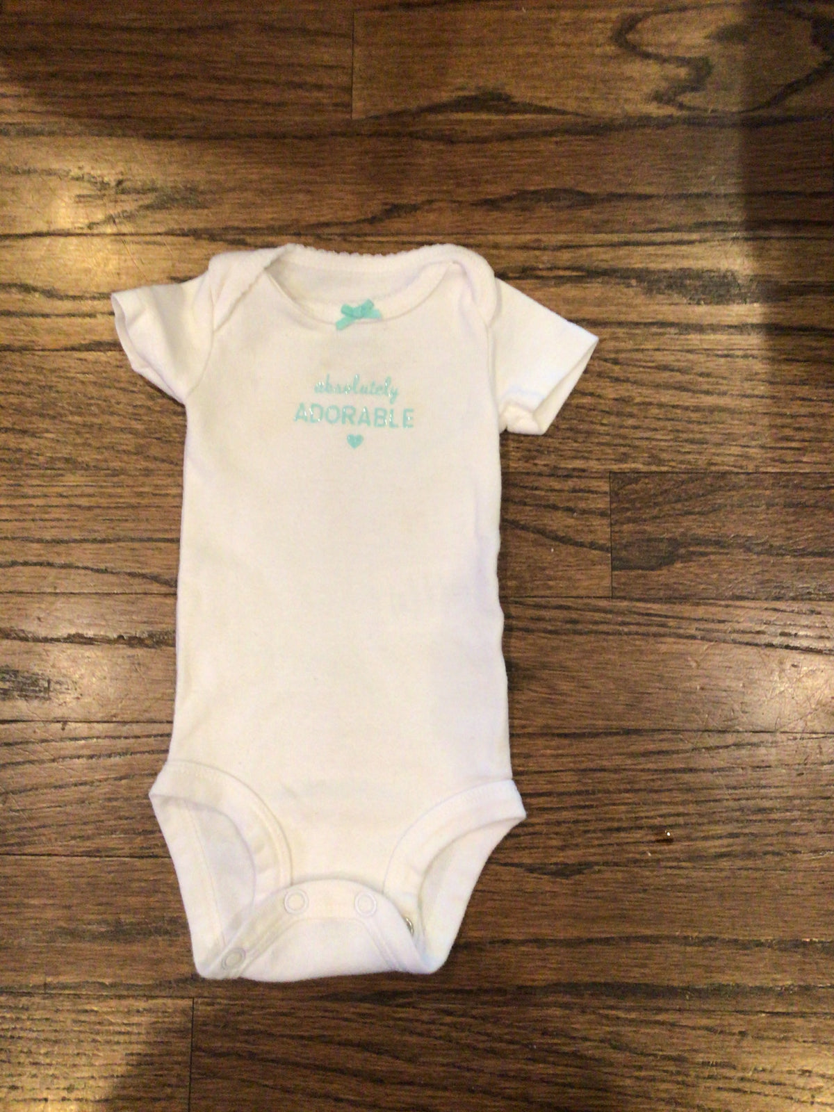 Carter's S/S Absolutely Adorable *Stain - size Month - Newborn