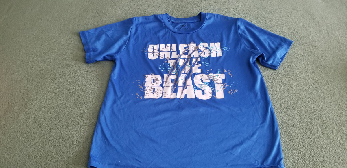 Tek Gear SS T-shirt Sz Medium - size Youth - 8 (M)