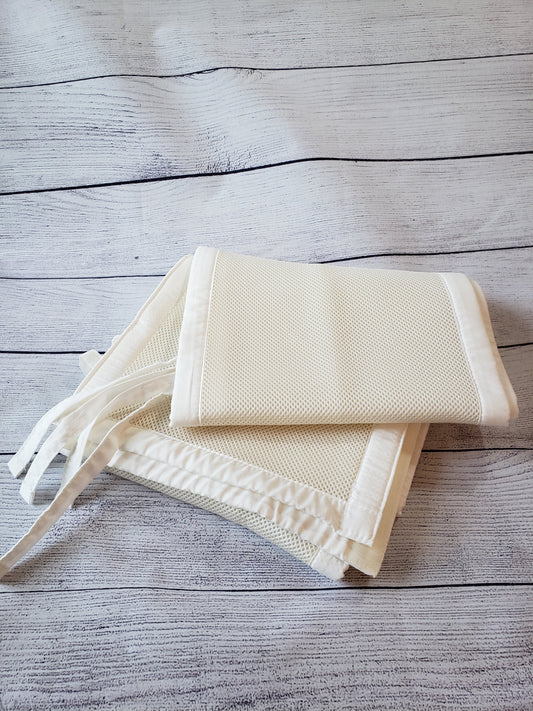 Crib bumper/breathable Mesh ivory